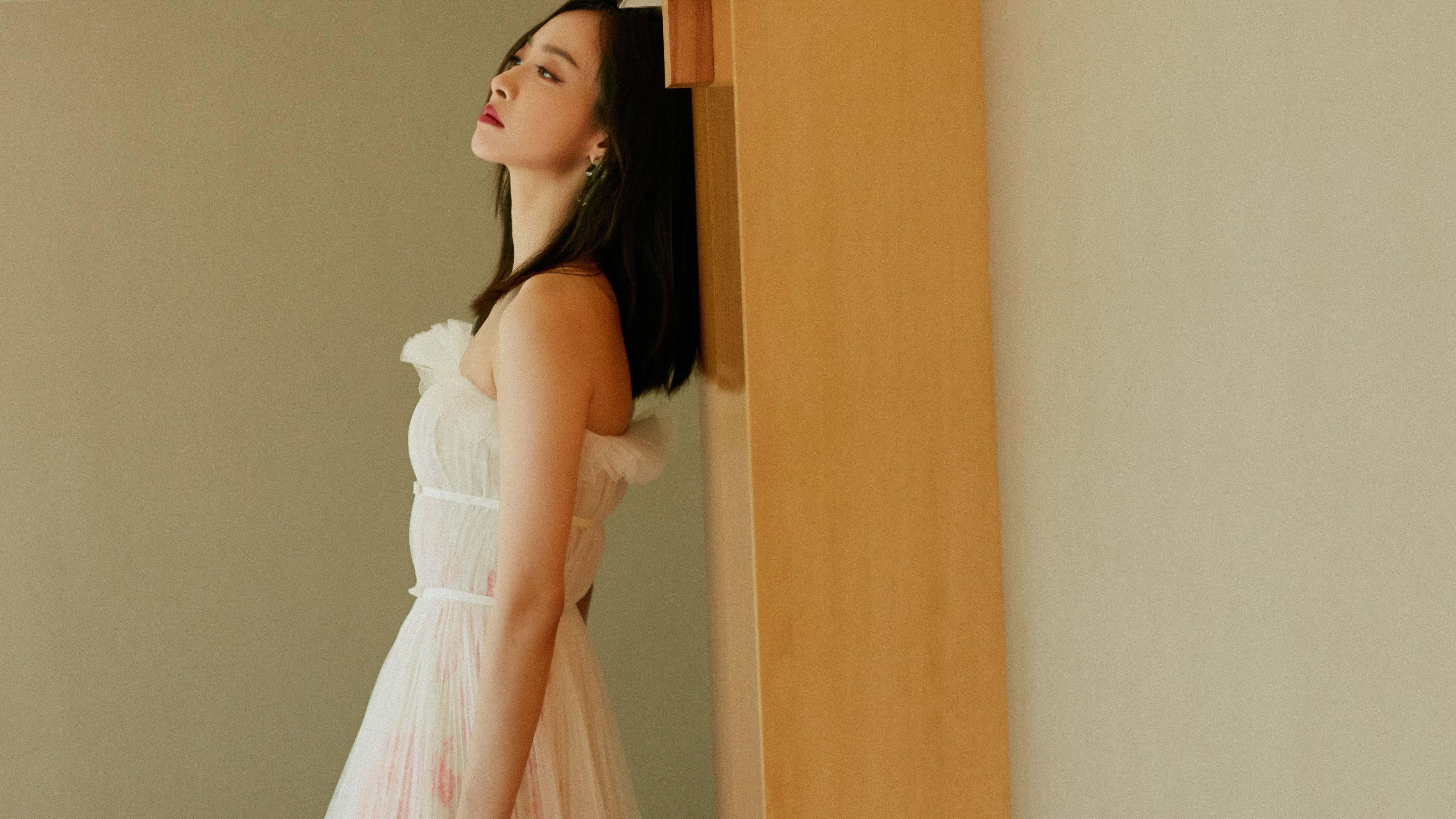 冷门之夜,洪都拉斯传奇逆袭利物浦,卡马文加连击制胜拉开冠军序幕