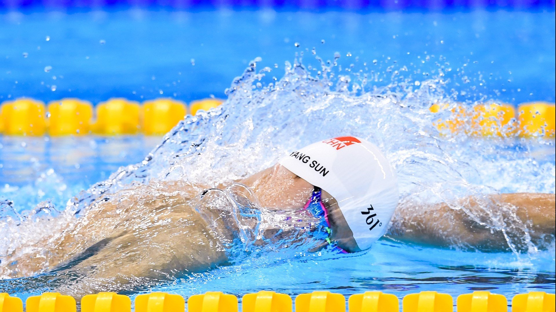 跨界狂想，足球巨星姆巴佩如何点燃NBA季后赛之夜？