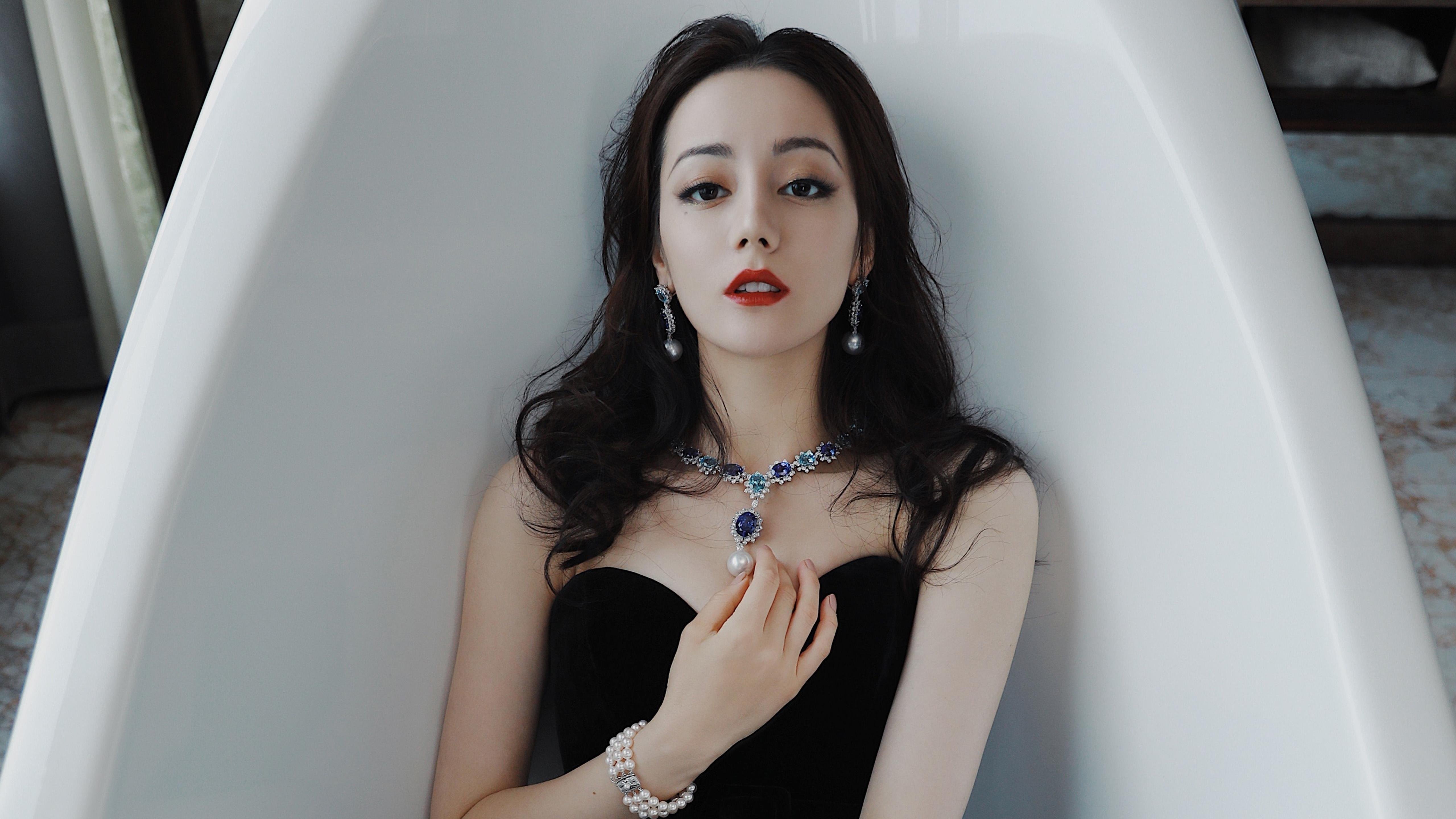 铁骑破阵,巨星闪耀,2026世界杯B组伊朗碾压波兰,C罗独舞点燃紧凑战局