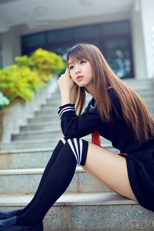 2026世界杯B组首战，厄瓜多尔高原风暴碾压喀麦隆，登贝莱独舞惊艳世界
